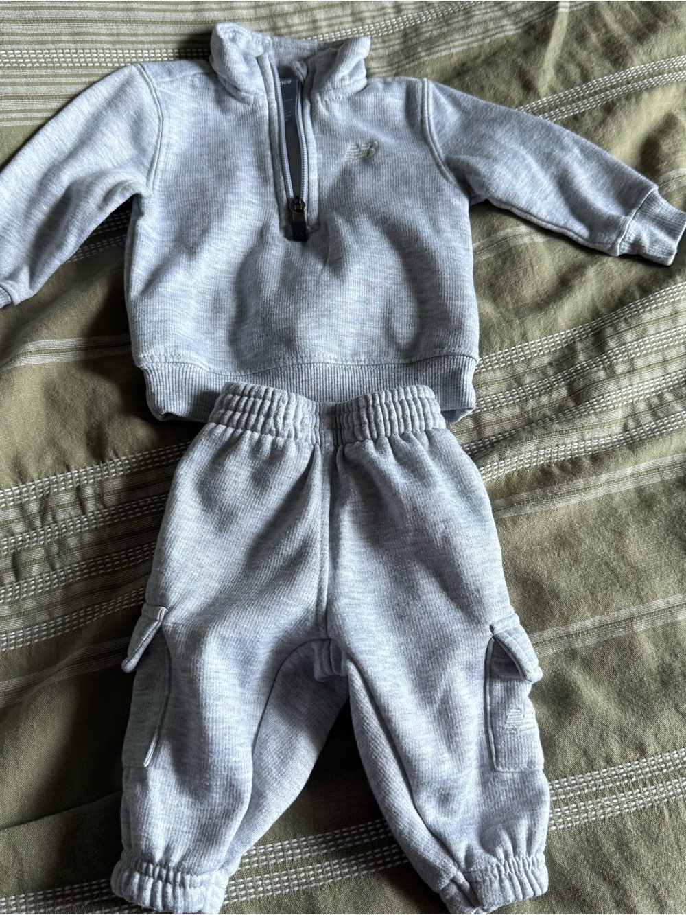 Baby new balance 2 piece
